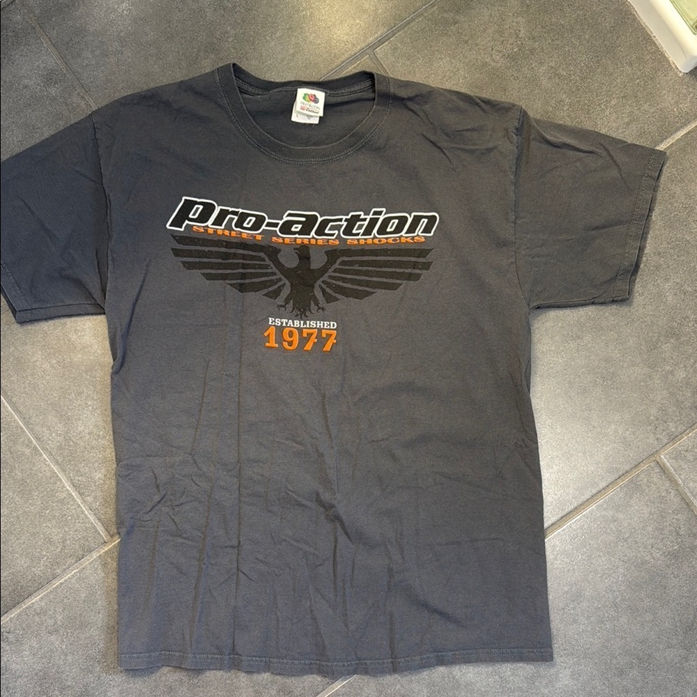 Pro Action Street Series Shocks Gray Short Sleeve Tee